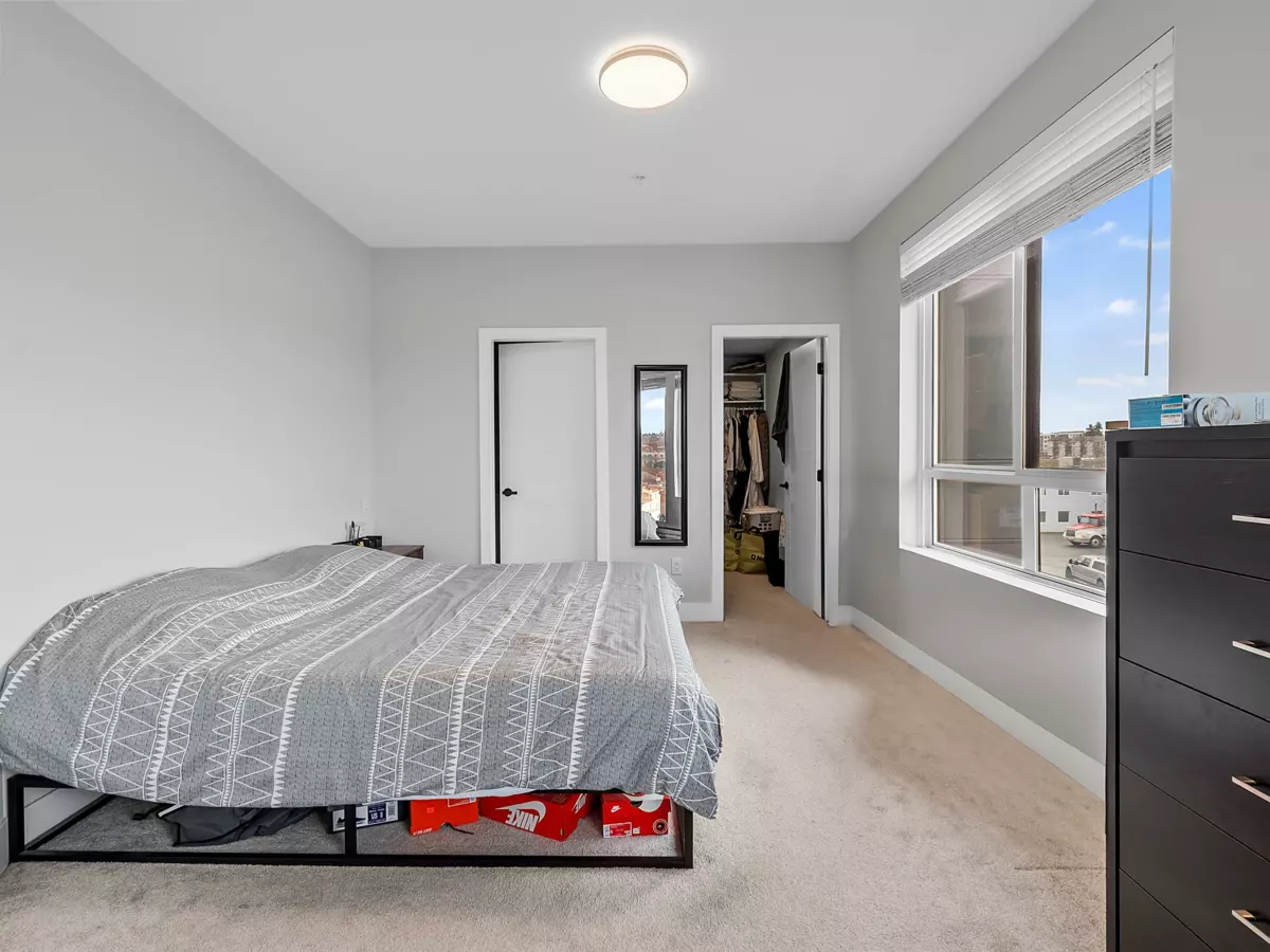Kitchen Island Photo of 310 20360 Logan Avenue, Langley, BC