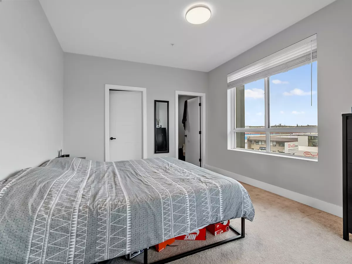 Kitchen Photo of 310 20360 Logan Avenue, Langley, BC
