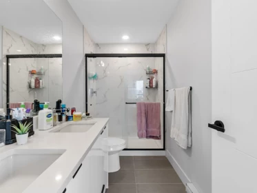 Primary Bathroom Photo of 310 20360 Logan Avenue, Langley, BC