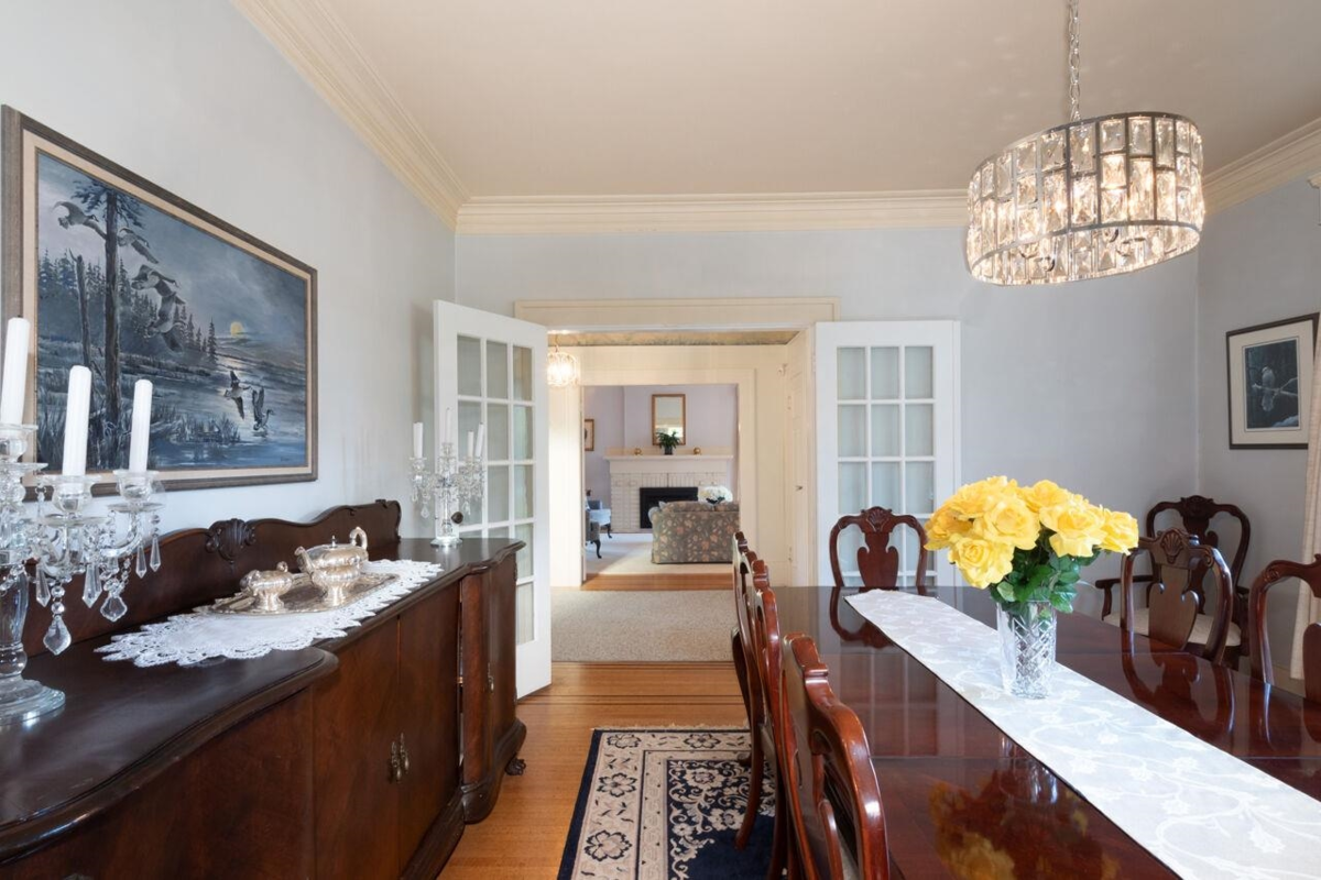 Breakfast Nook Photo of 4825 Connaught Drive, Vancouver, BC