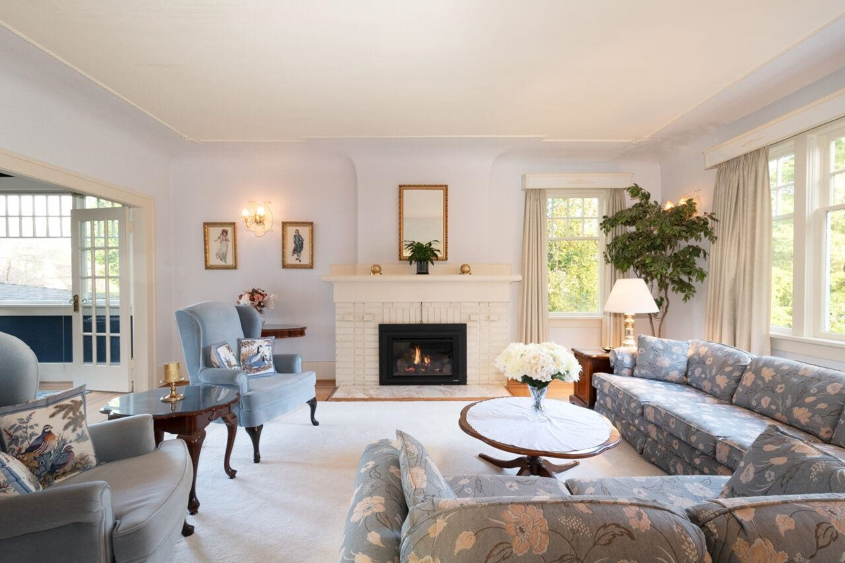 Dining Area Photo of 4825 Connaught Drive, Vancouver, BC