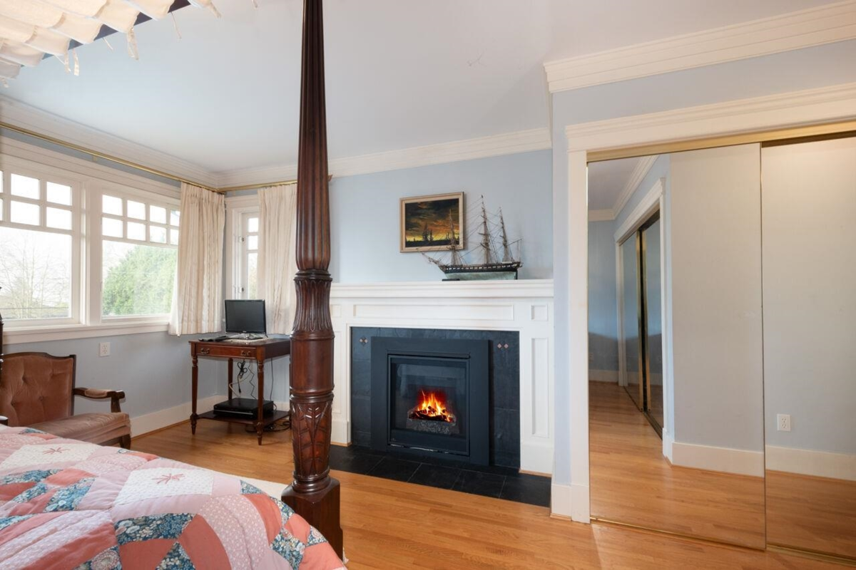 Entry Foyer Photo of 4825 Connaught Drive, Vancouver, BC
