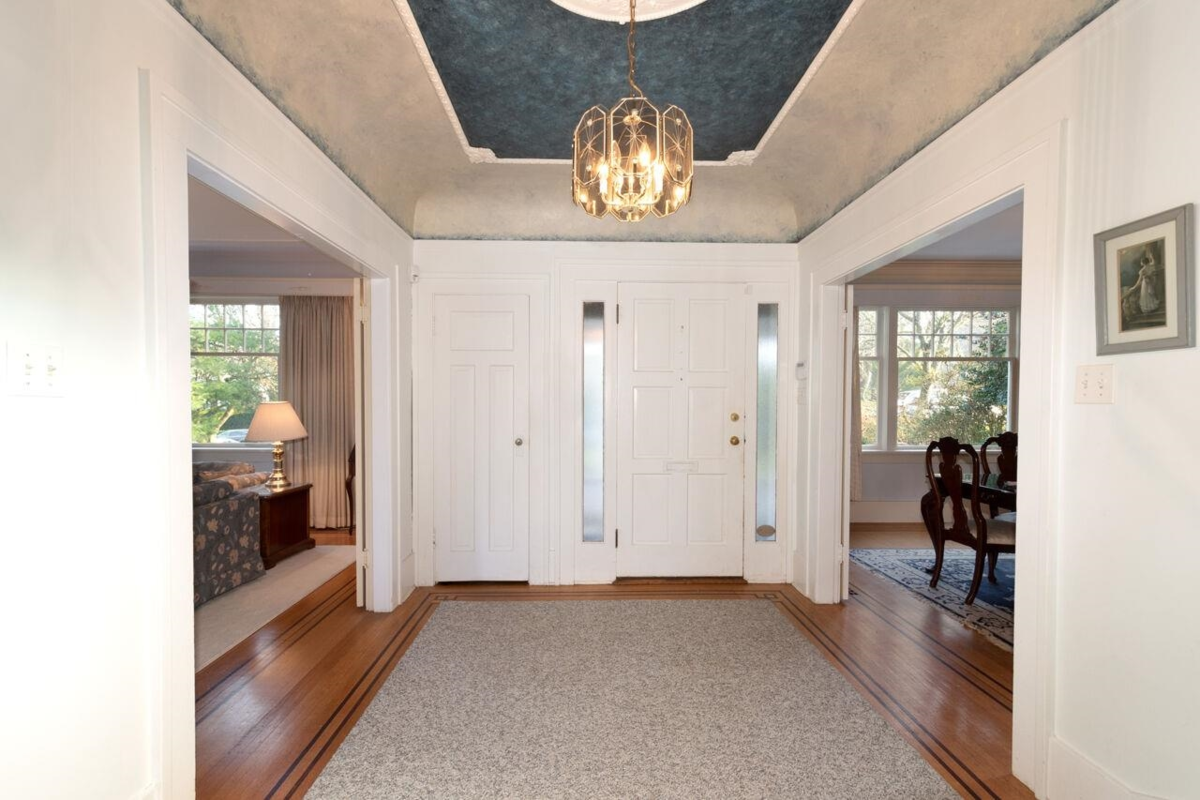 Family Room Photo of 4825 Connaught Drive, Vancouver, BC