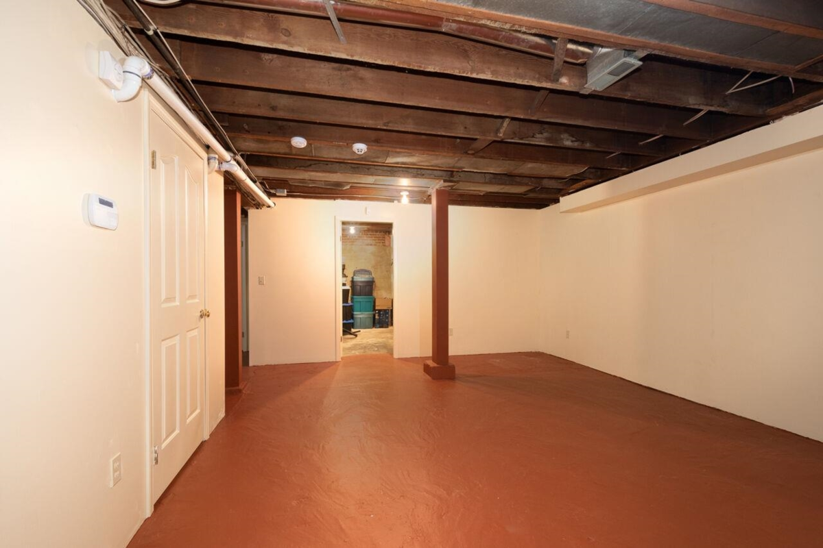 Garden / Landscaping Photo of 4825 Connaught Drive, Vancouver, BC