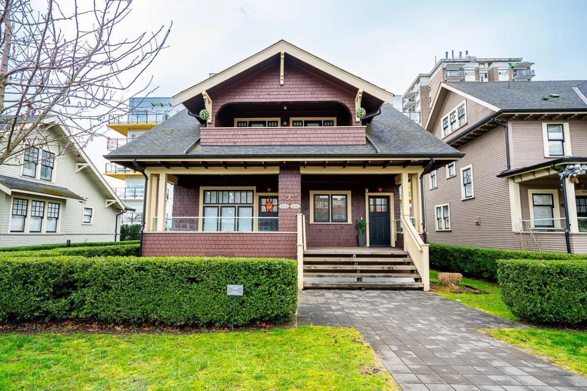 Exterior Front Photo of 406 Eighth Street, New Westminster, BC