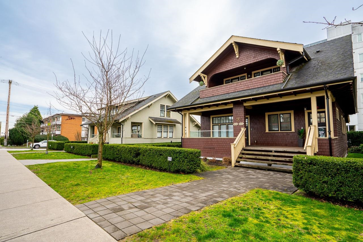Exterior Rear Photo of 406 Eighth Street, New Westminster, BC