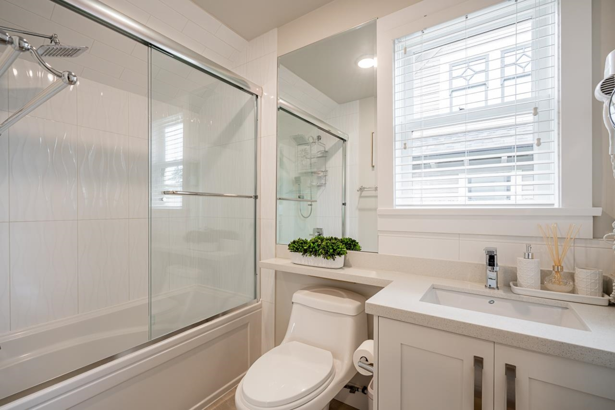 Office / Den Photo of 406 Eighth Street, New Westminster, BC