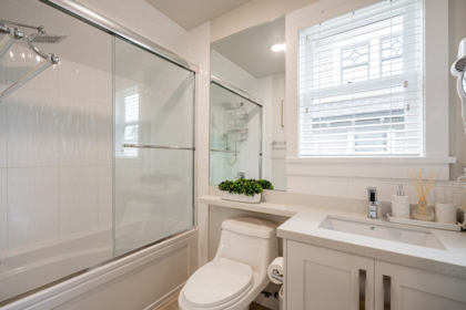 Office / Den Photo of 406 Eighth Street, New Westminster, BC