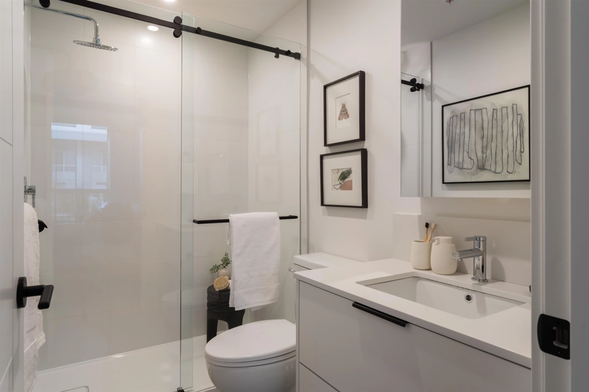 Kitchen Island Photo of 206 30494 Cardinal Avenue, Abbotsford, BC