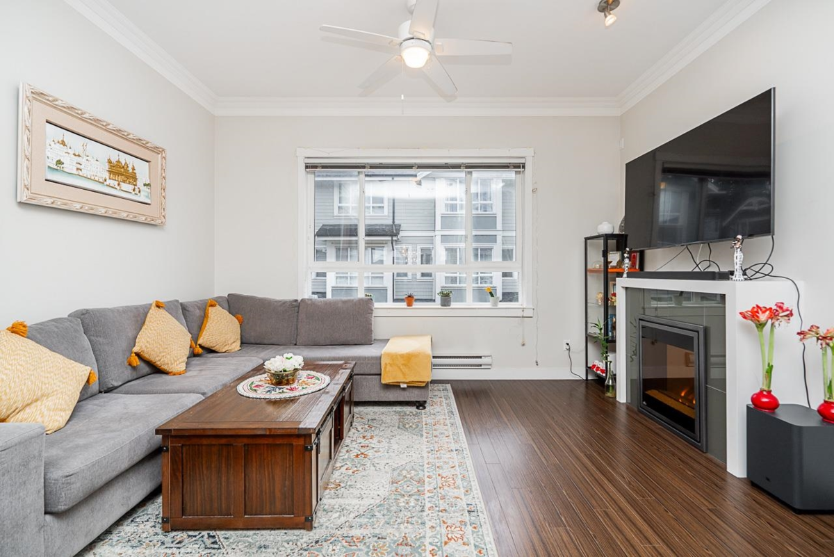 Family Room Photo of 37 2955 156 Street, Surrey, BC