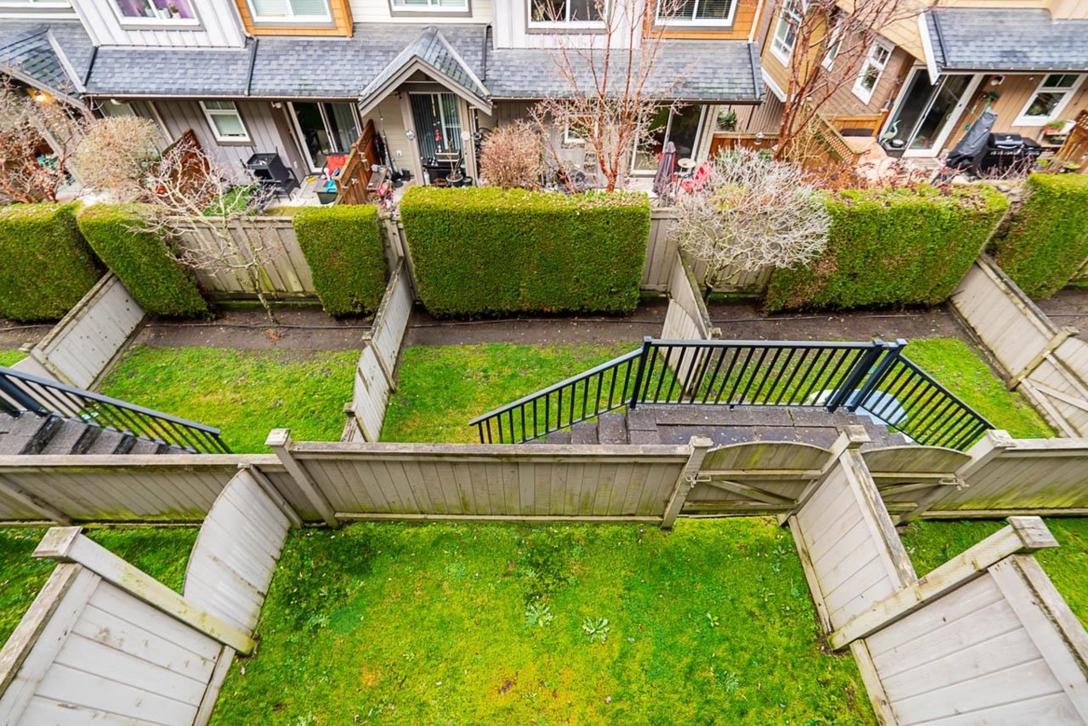 Loft / Bonus Room Photo of 37 2955 156 Street, Surrey, BC