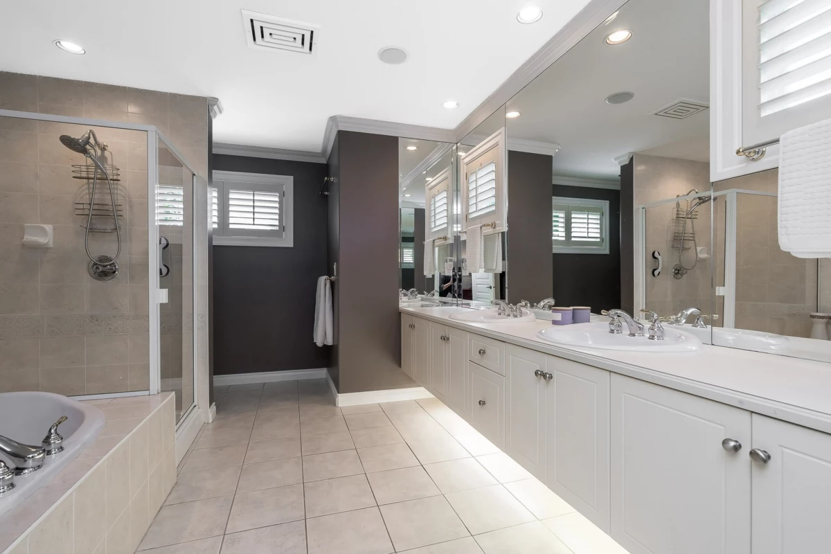 Entry Foyer Photo of 21 15715 34 Avenue, Surrey, BC