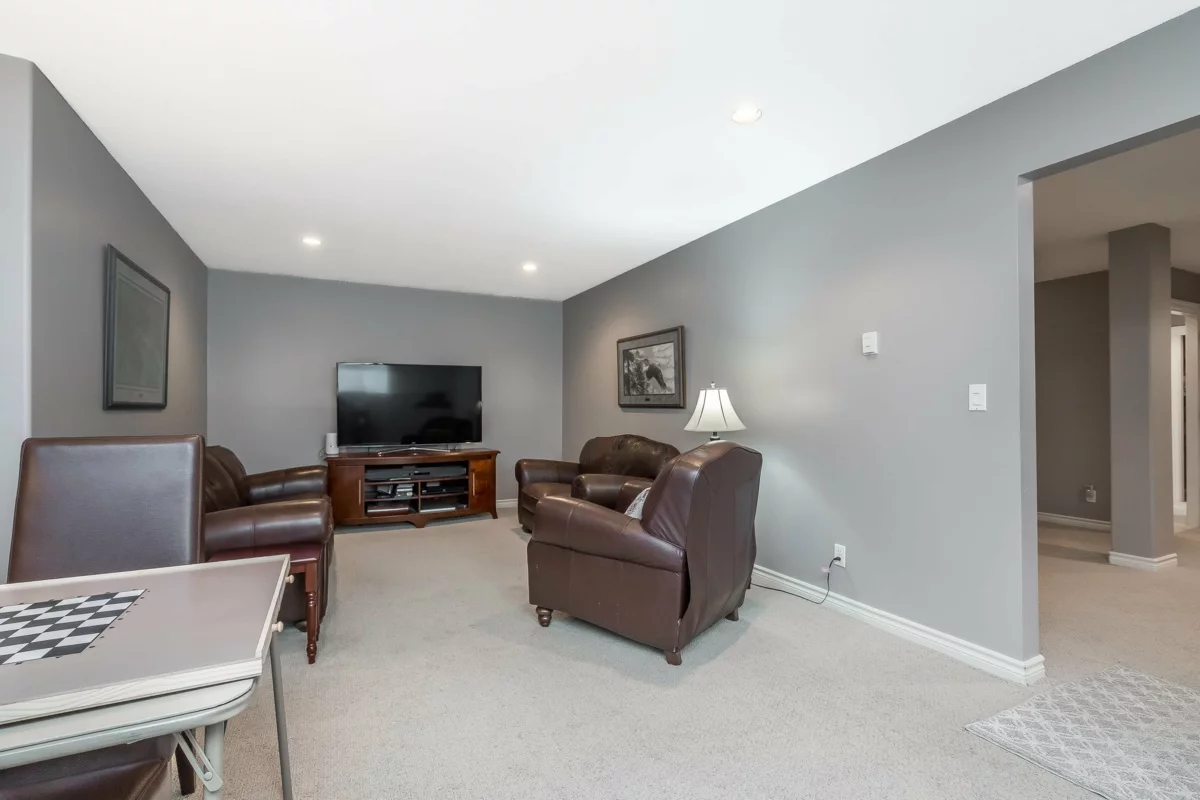 Front Yard Photo of 21 15715 34 Avenue, Surrey, BC