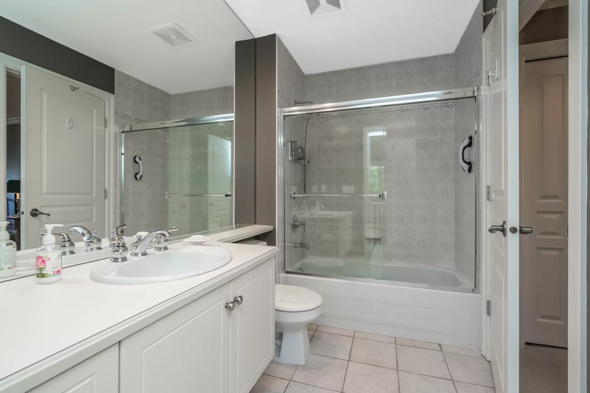 Garage Interior Photo of 21 15715 34 Avenue, Surrey, BC