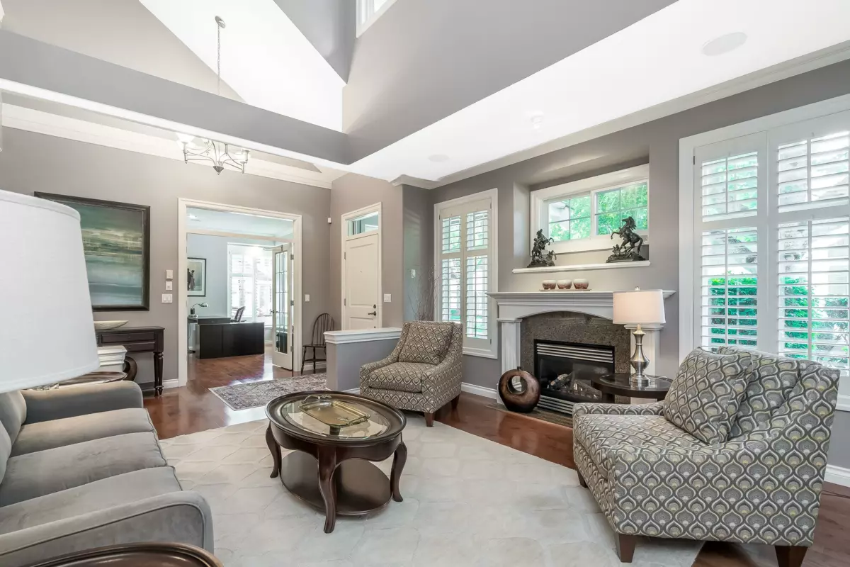 Kitchen Island Photo of 21 15715 34 Avenue, Surrey, BC