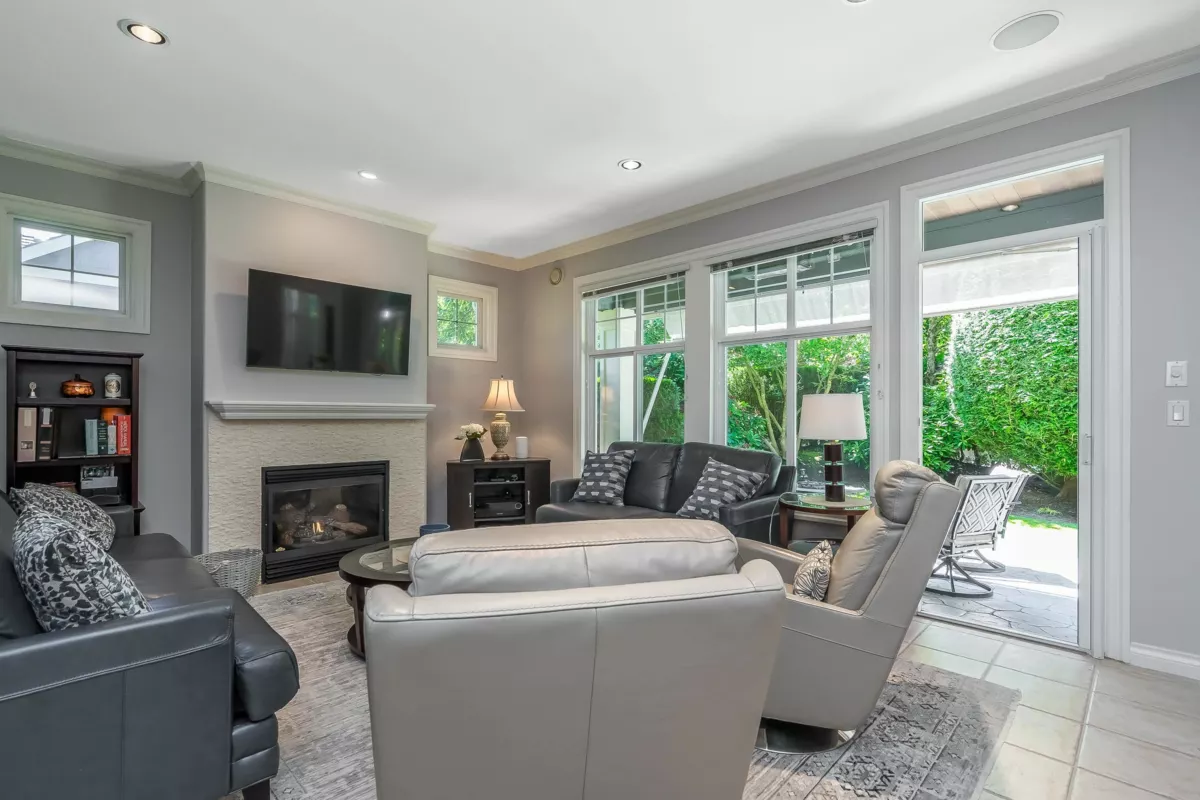 Powder Room Photo of 21 15715 34 Avenue, Surrey, BC