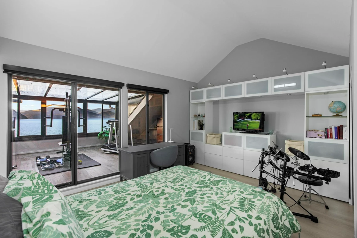 Aerial View of 2 Strachan Point Road, West Vancouver, BC