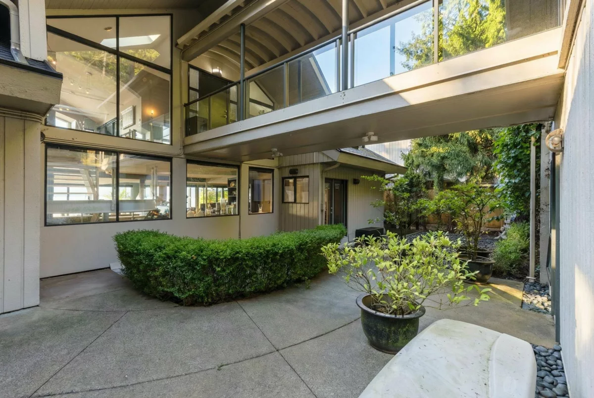 Bedroom 2 Photo of 2 Strachan Point Road, West Vancouver, BC