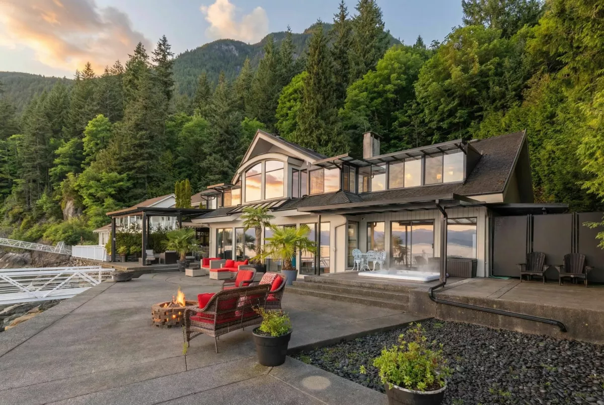 Exterior Rear Photo of 2 Strachan Point Road, West Vancouver, BC