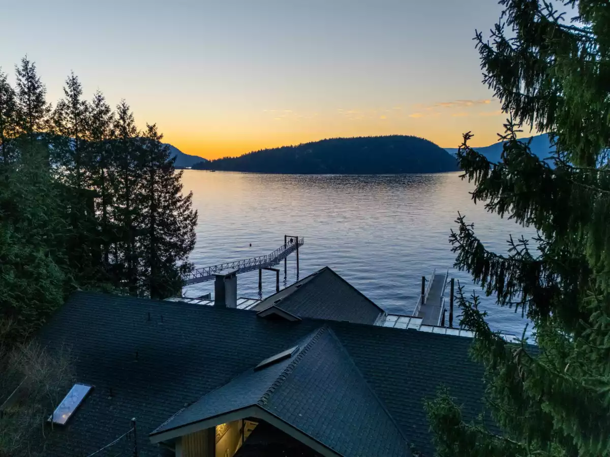 Fitness Center Photo Near 2 Strachan Point Road, West Vancouver, BC