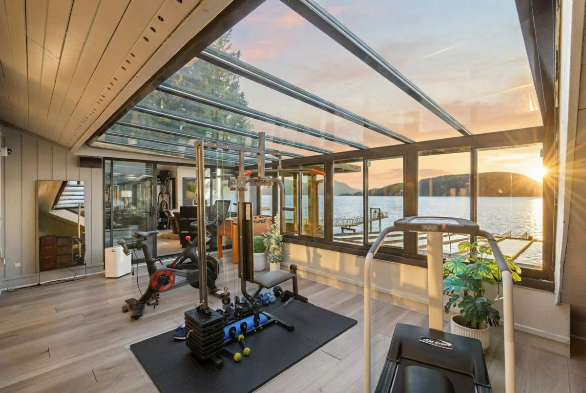 Office / Den Photo of 2 Strachan Point Road, West Vancouver, BC