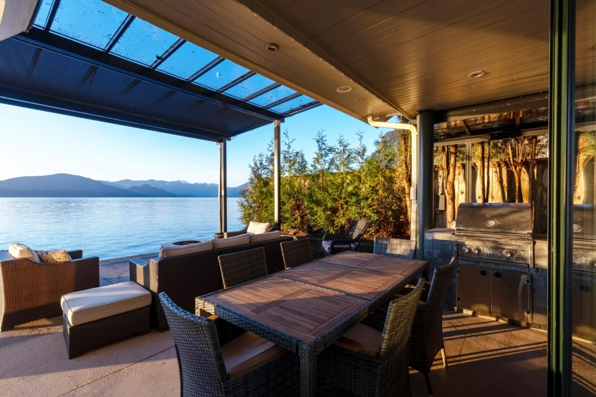 Primary Bathroom Photo of 2 Strachan Point Road, West Vancouver, BC