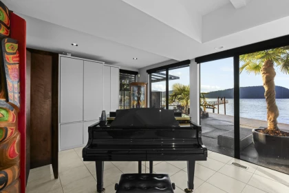 Mudroom Photo of 2 Strachan Point Road, West Vancouver, BC