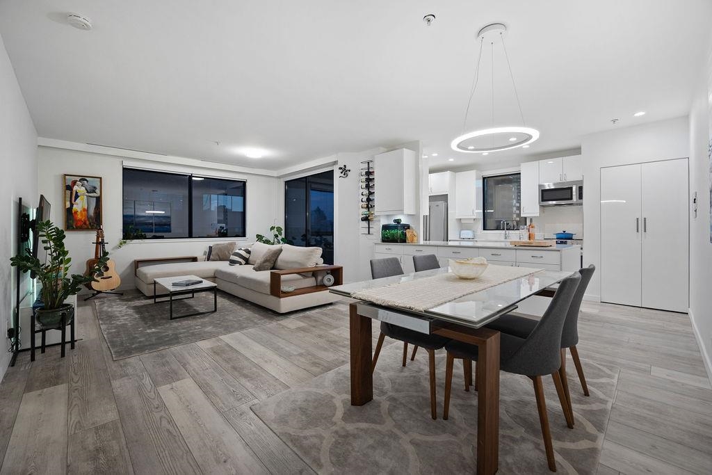 Exterior Rear Photo of 1007 1177 Hornby Street, Vancouver, BC