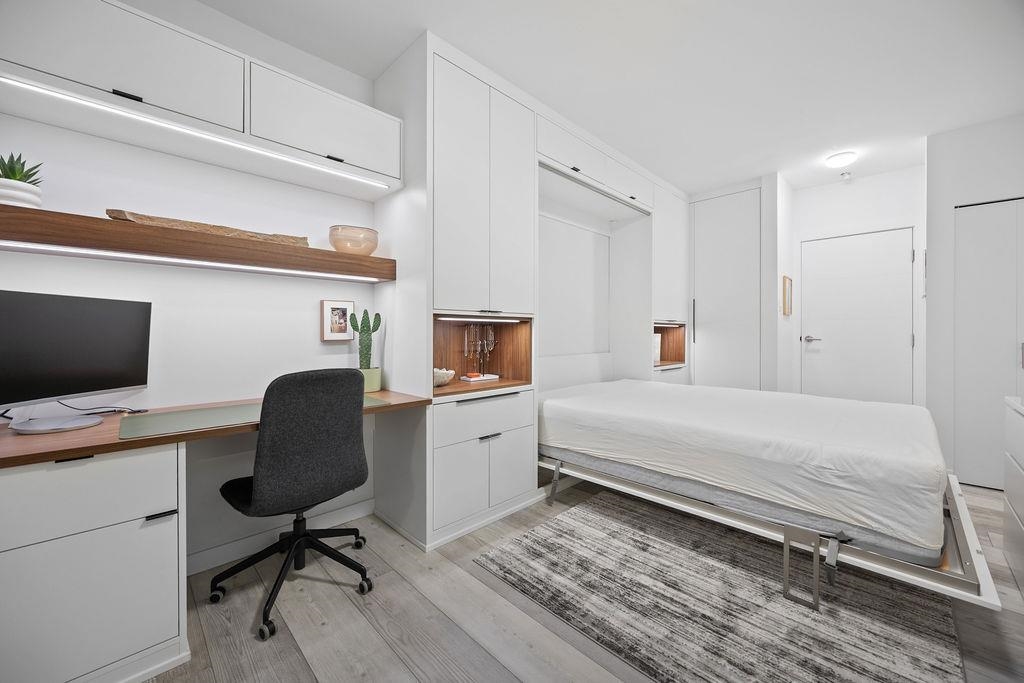 Hallway Photo of 1007 1177 Hornby Street, Vancouver, BC