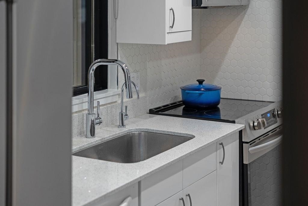 Loft / Bonus Room Photo of 1007 1177 Hornby Street, Vancouver, BC