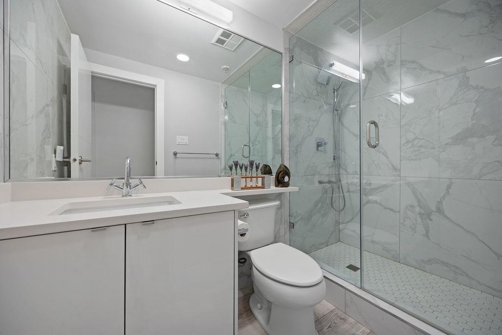 Staircase Photo of 1007 1177 Hornby Street, Vancouver, BC