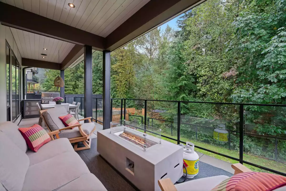 Bedroom 3 Photo of 3404 Mamquam Road, Squamish, BC