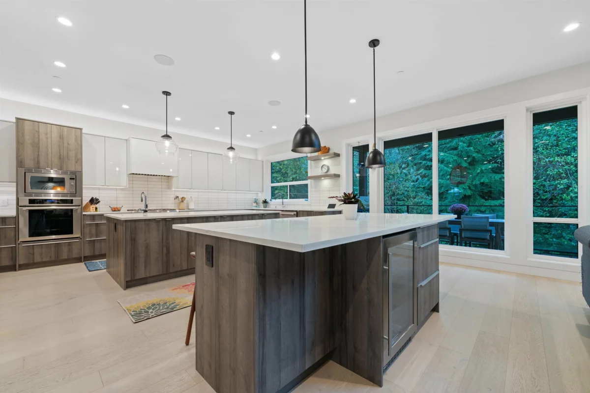 Breakfast Nook Photo of 3404 Mamquam Road, Squamish, BC