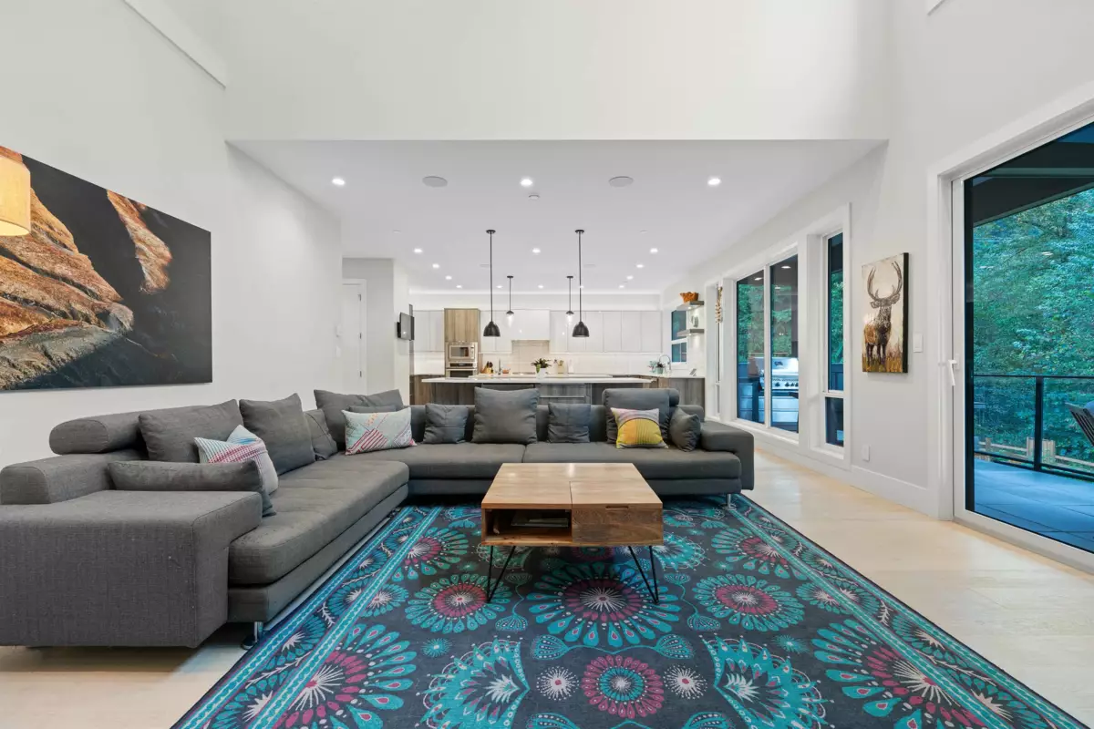 Dining Area Photo of 3404 Mamquam Road, Squamish, BC