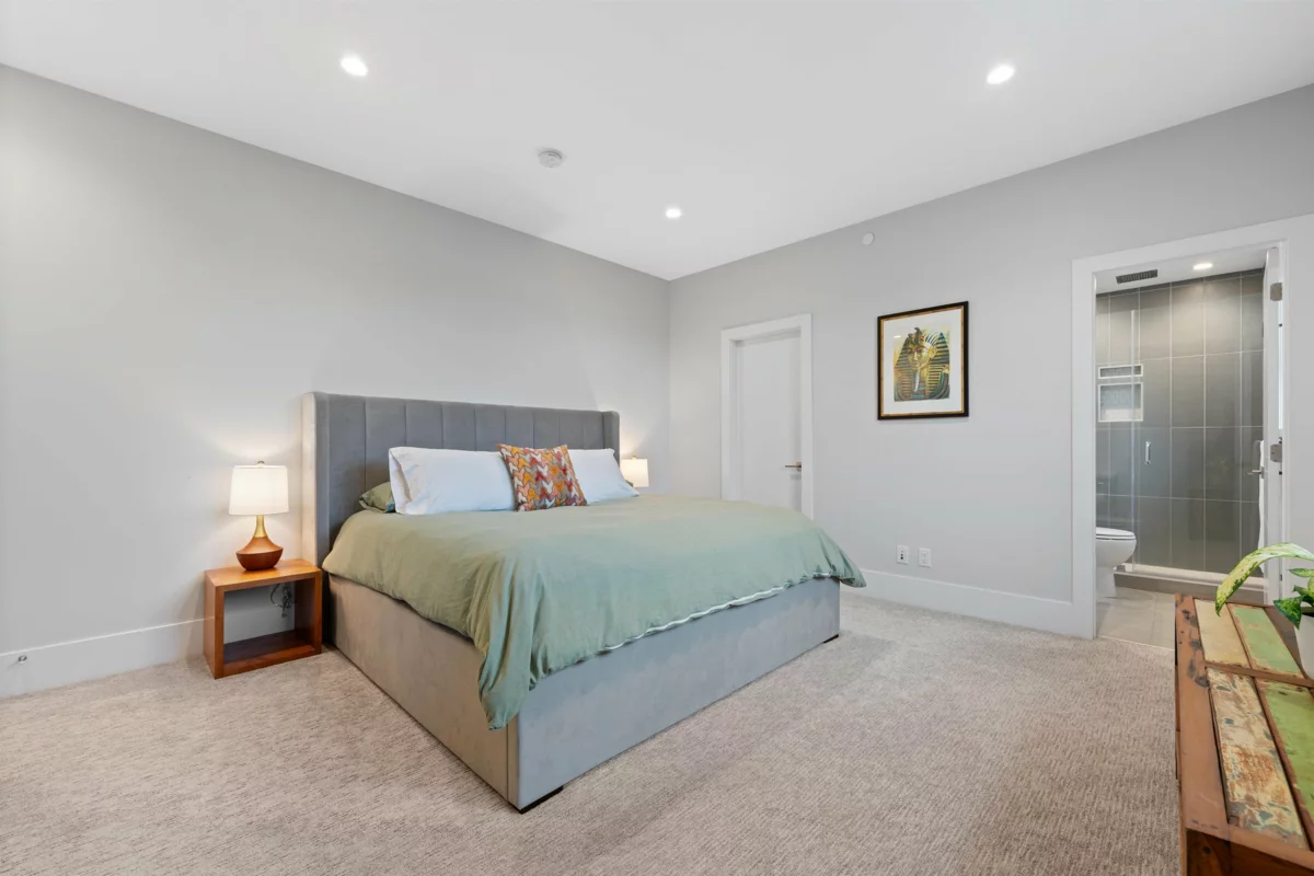 Hallway Photo of 3404 Mamquam Road, Squamish, BC