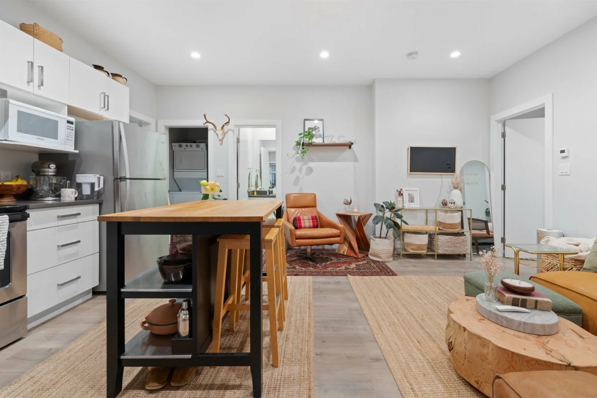 Hot Tub / Spa Photo of 3404 Mamquam Road, Squamish, BC