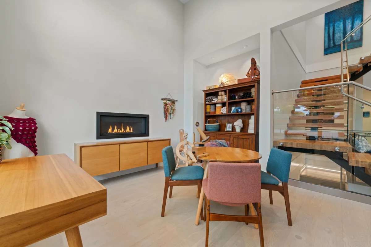 Living Room Photo of 3404 Mamquam Road, Squamish, BC