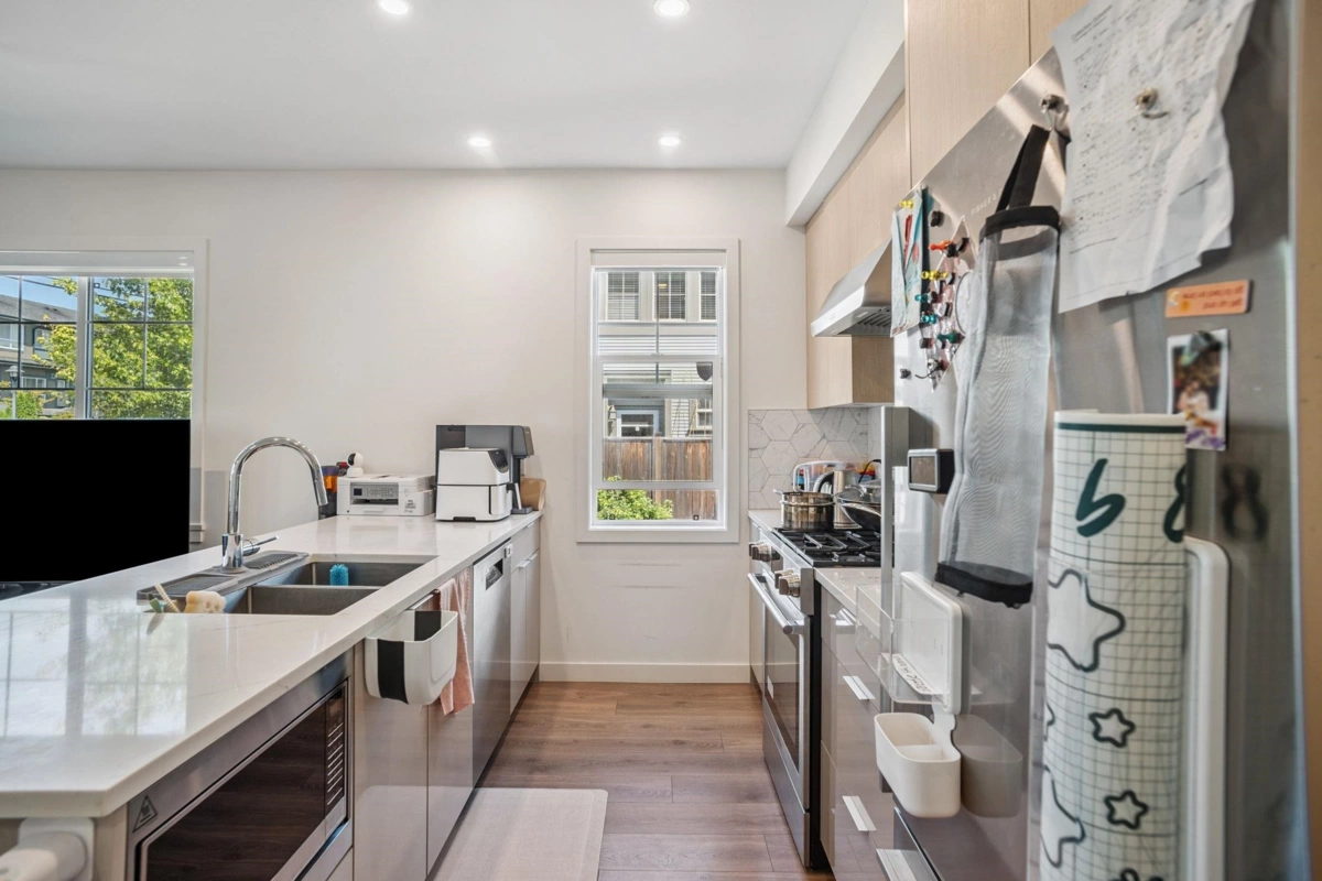 Bedroom 3 Photo of 1 7780 Bridge Street, Richmond, BC