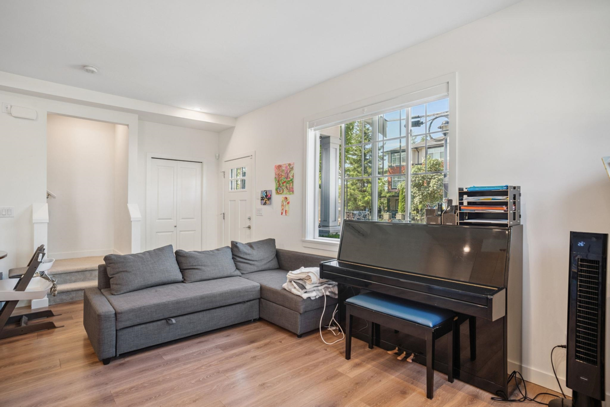 Dining Area Photo of 1 7780 Bridge Street, Richmond, BC
