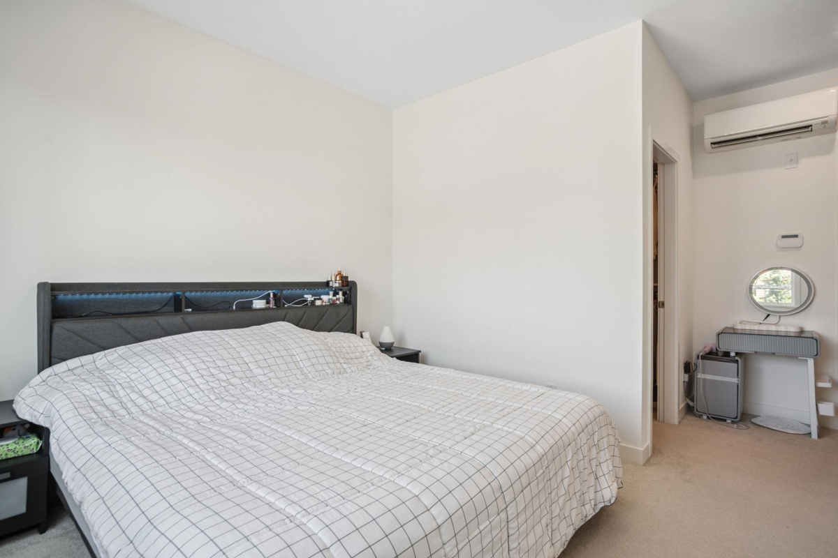 Guest Bathroom Photo of 1 7780 Bridge Street, Richmond, BC