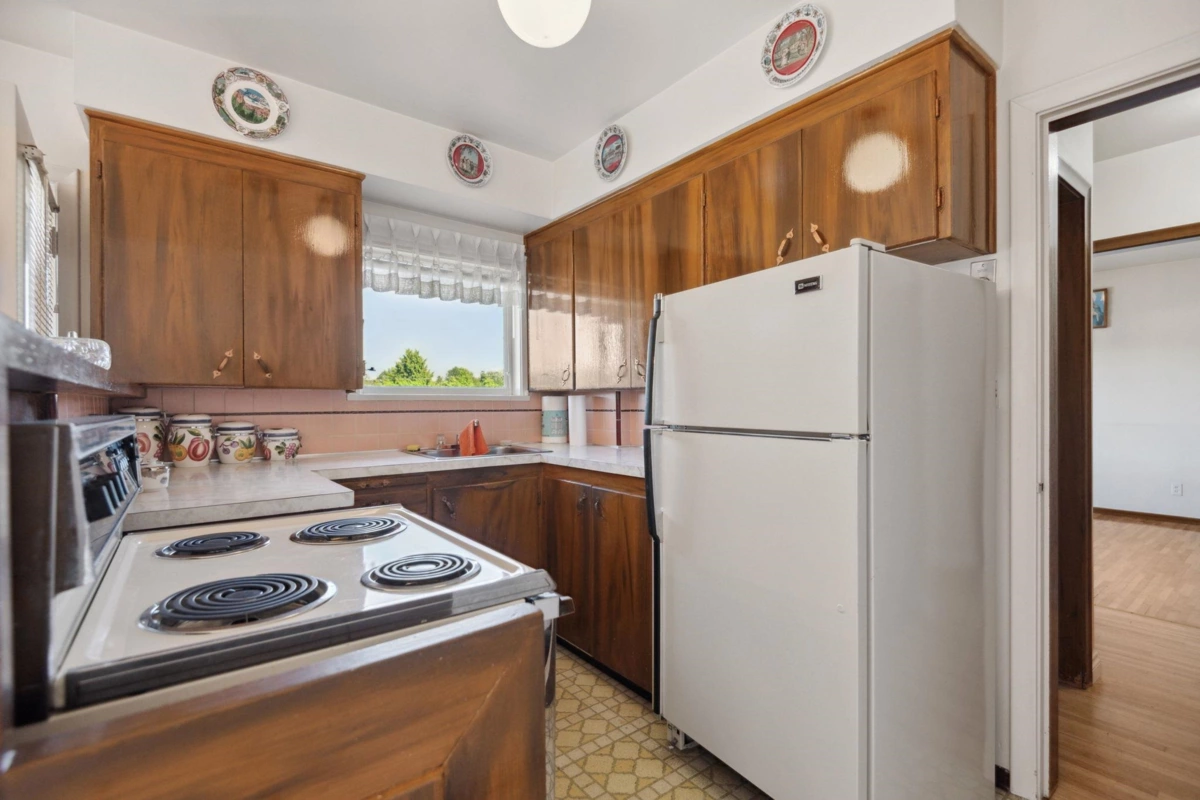 Guest Bathroom Photo of 4262 Dumfries Street, Vancouver, BC