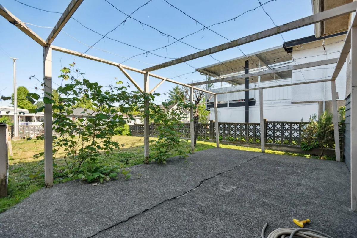 Street View Photo of 4262 Dumfries Street, Vancouver, BC