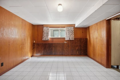 Hot Tub / Spa Photo of 4262 Dumfries Street, Vancouver, BC