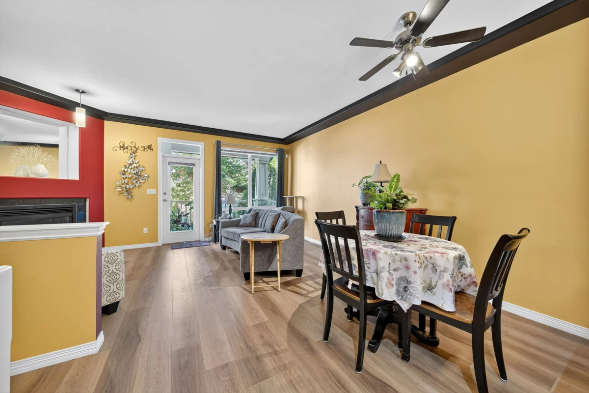 Breakfast Nook Photo of 30 7250 144 Street, Surrey, BC