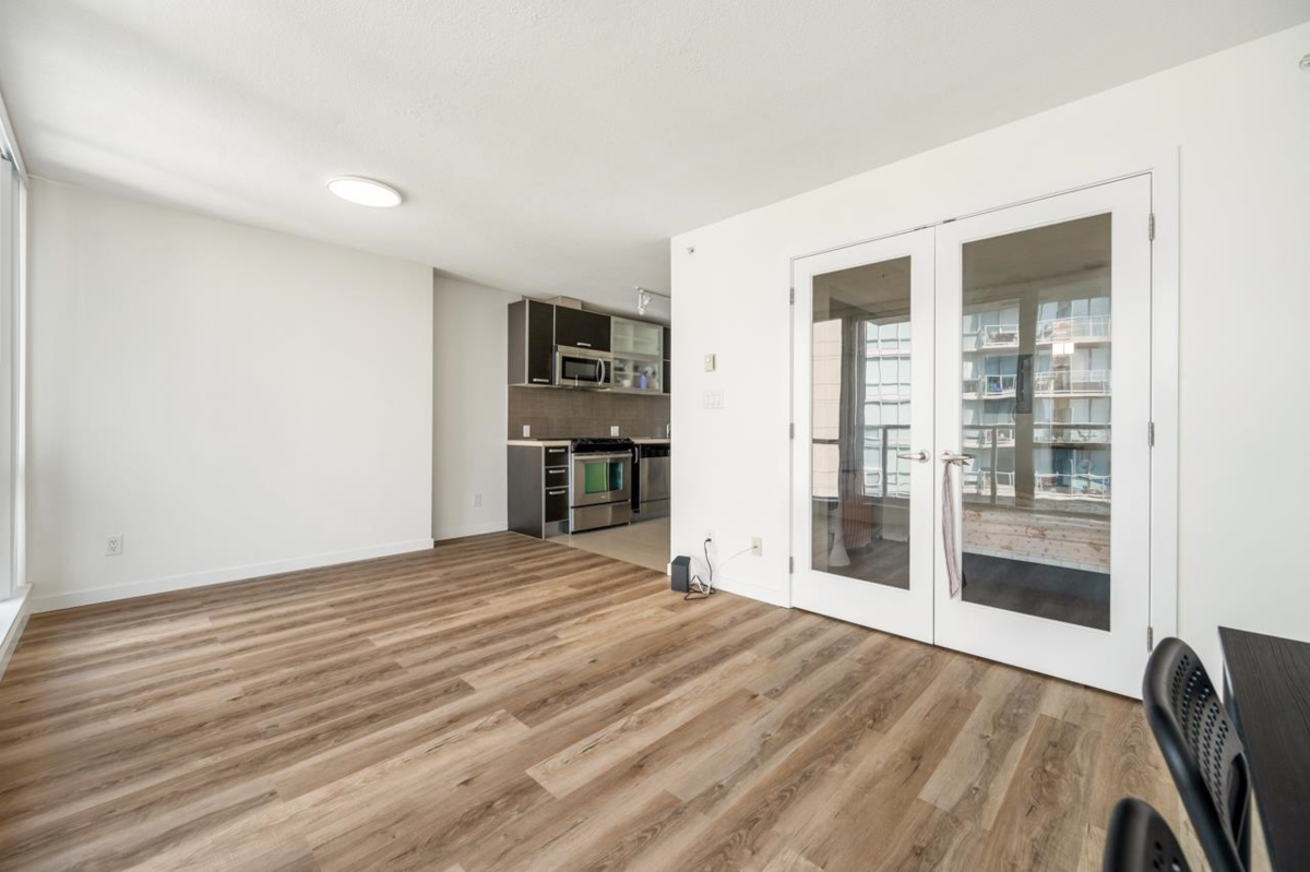 Guest Bathroom Photo of 3001 9981 Whalley Boulevard, Surrey, BC