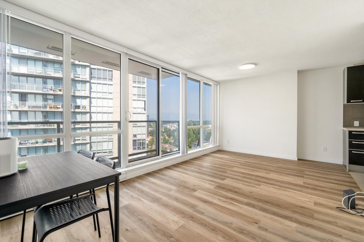 Powder Room Photo of 3001 9981 Whalley Boulevard, Surrey, BC