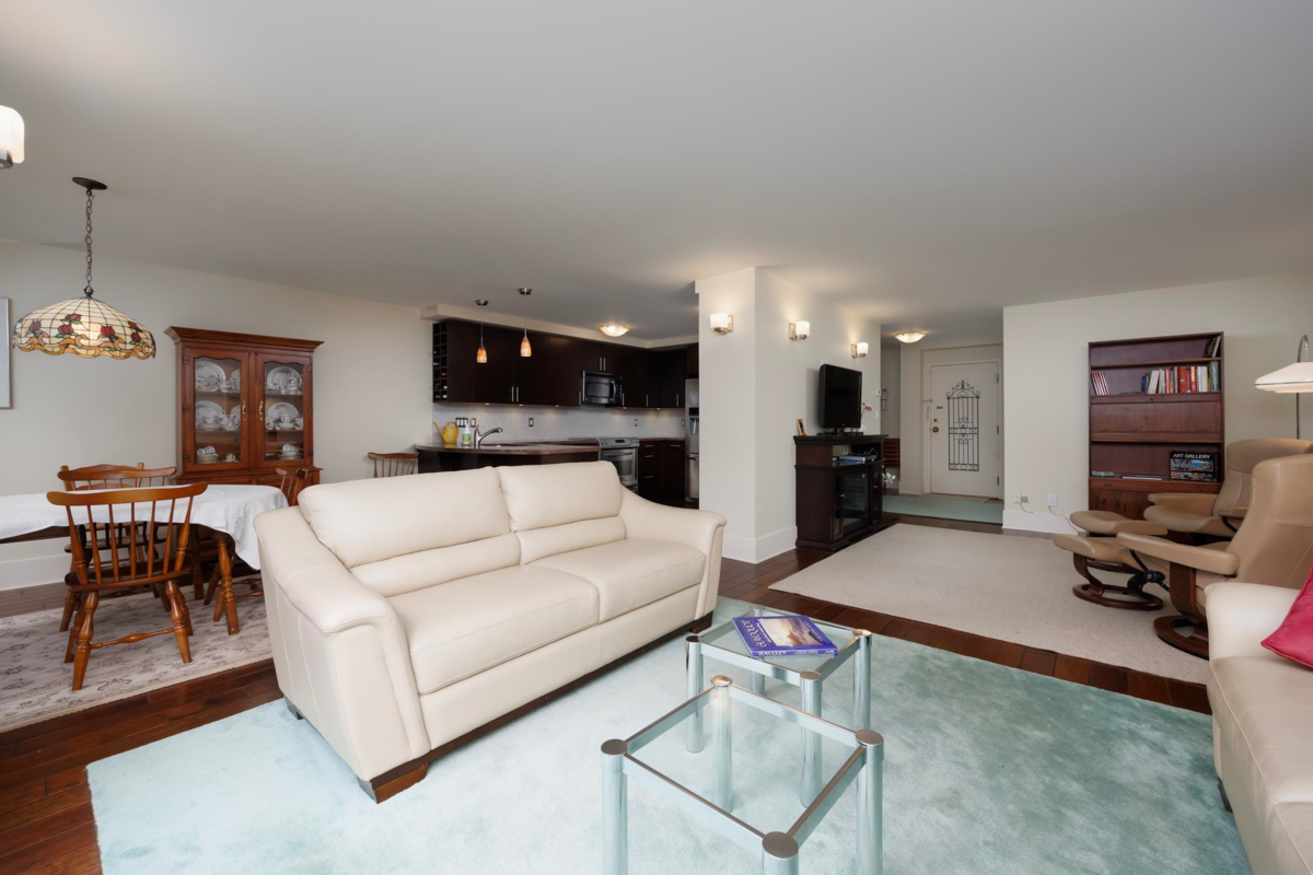 Dining Area Photo of 112 4101 Yew Street, Vancouver, BC