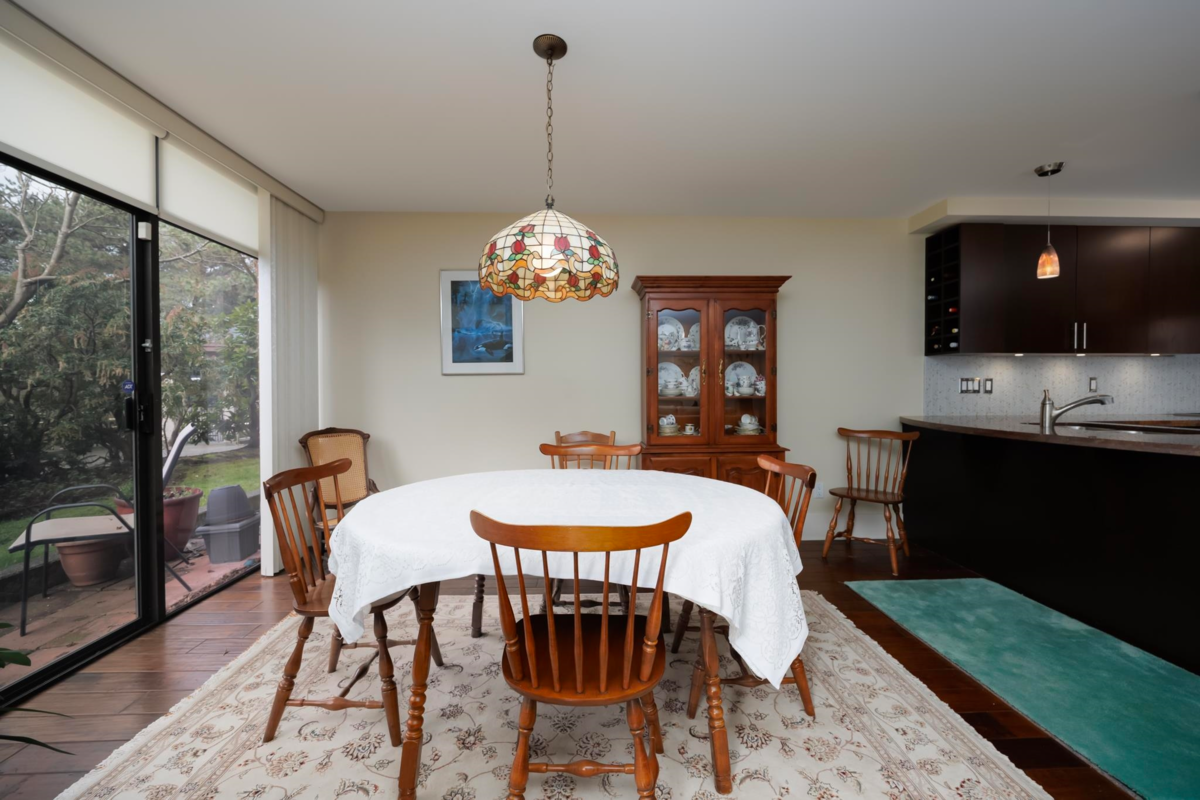 Kitchen Island Photo of 112 4101 Yew Street, Vancouver, BC