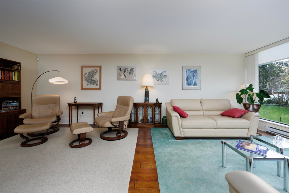 Living Room Photo of 112 4101 Yew Street, Vancouver, BC
