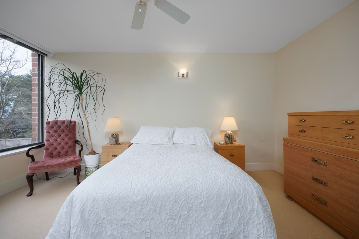 Loft / Bonus Room Photo of 112 4101 Yew Street, Vancouver, BC